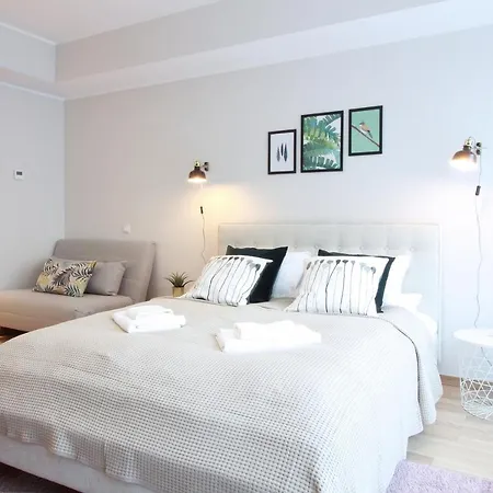 Goodson & Red Pronksi Appartement *